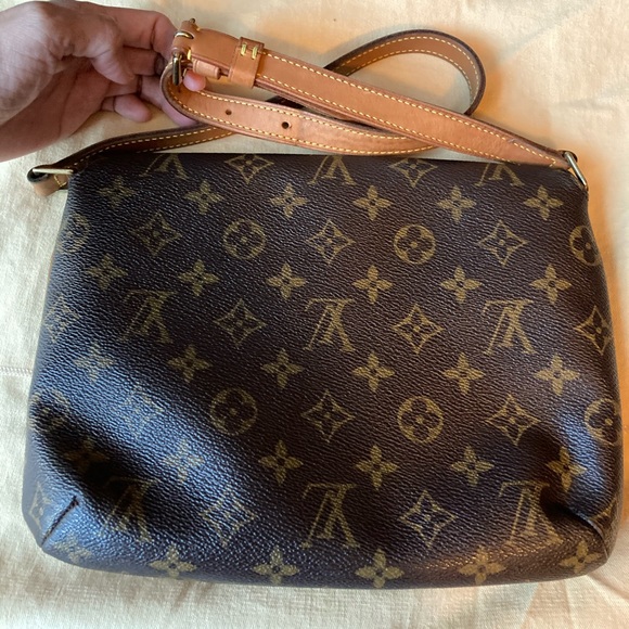 💯% Authentic Louis Vuitton Musette tango should bag - Picture 2 of 10